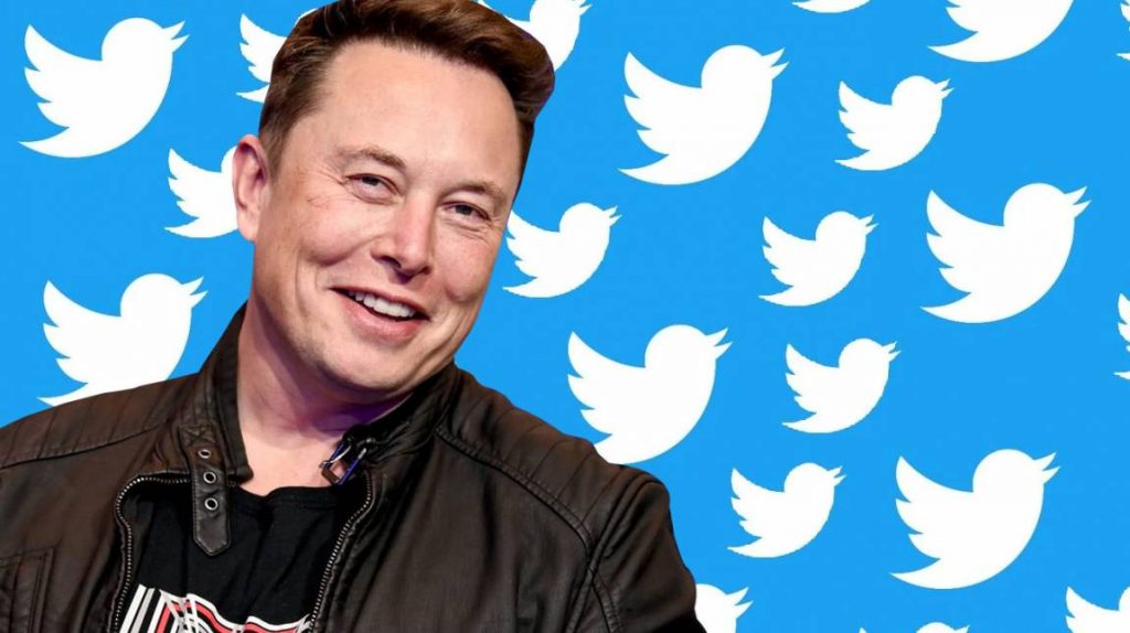 Elon Musk megvette a Twittert, és máris trollkodik! Lehet visszaállítja a letiltott Trump fiókját is?