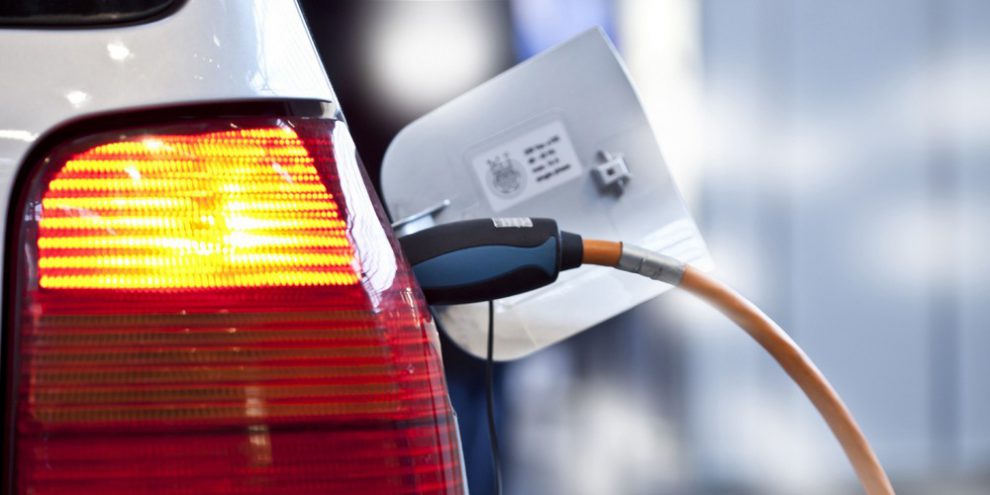Előbb-utóbb nem lehet ingyen tölteni az elektromos autókat