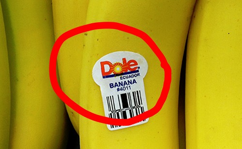 Ha még sosem tetted, mindenféleképpen nézd meg a banánon lévő címkét!